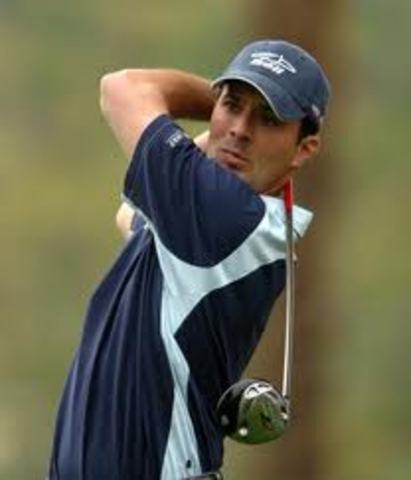 Mike Weir becomes the first Canadian and the first left-handed golfer to win The Masters.