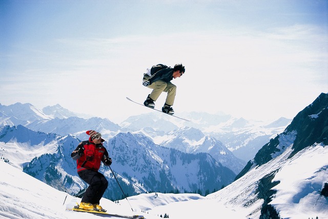 Big Name resorts open arms to snowboarders