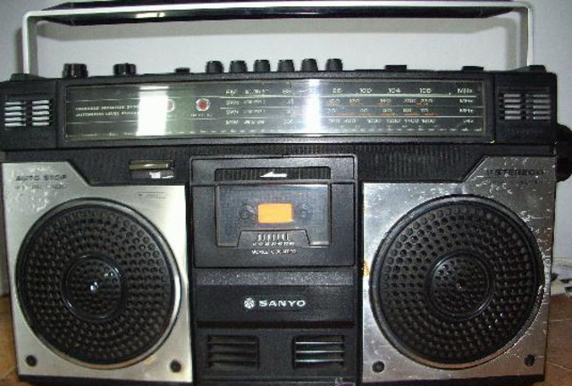 Radio Caset (Sanyo)