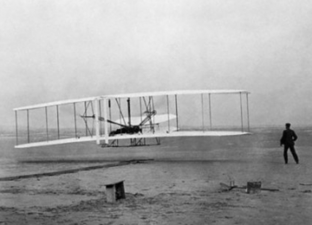 Premier vol sur 260m.