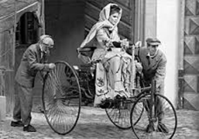 First women to drive in a car