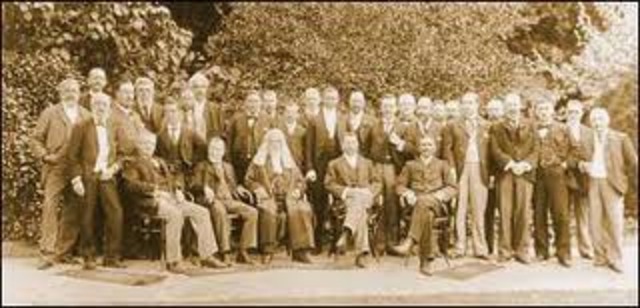 Bicameral Parliament Created in England