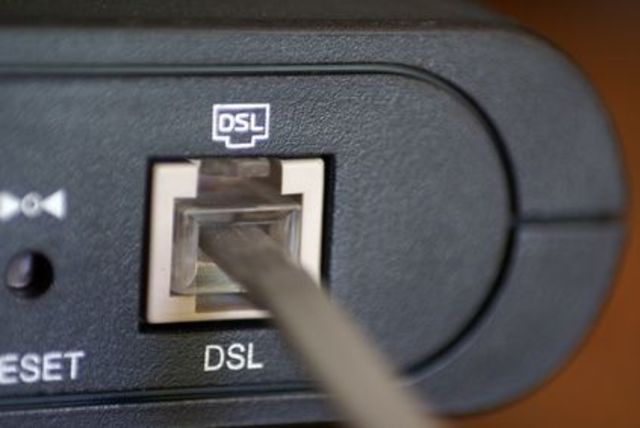 Broadband surpasses Dial-up