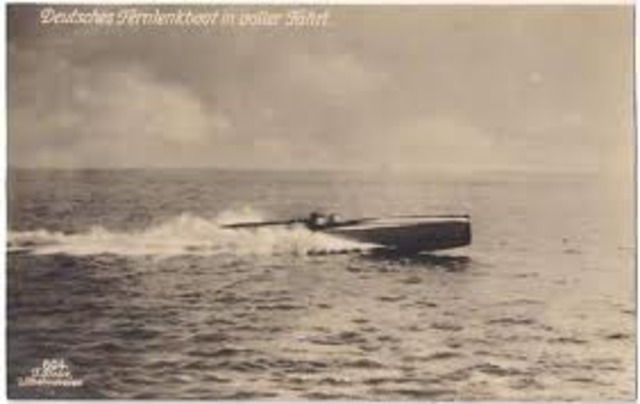 Germany's FL-7 wire-guided motorboat