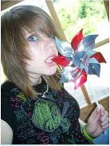 Murder suspect digs two graves