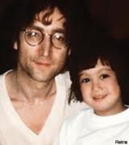 His second son, Sean Lennon, was born.