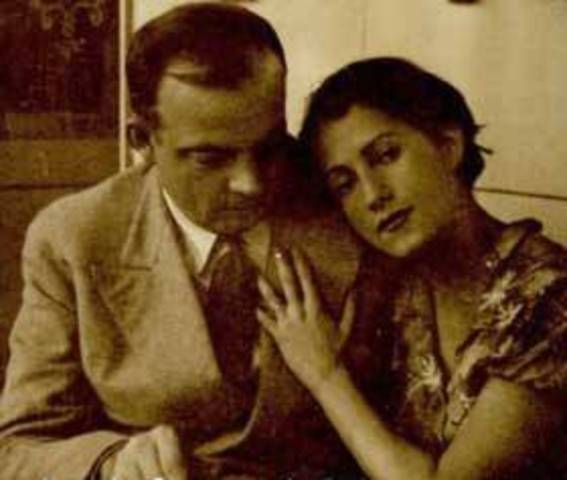 He married Consuelo Suncin. She was a twice-widowed Salvadoran Countess, writer, and artist.