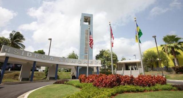 Began to take in High School advanced courses of English.