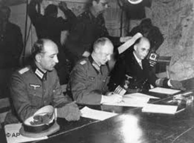 Alemania Firma la Rendicion Incondicional