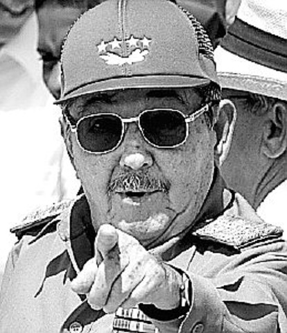 Raul Castro toma la presidencia de Cuba