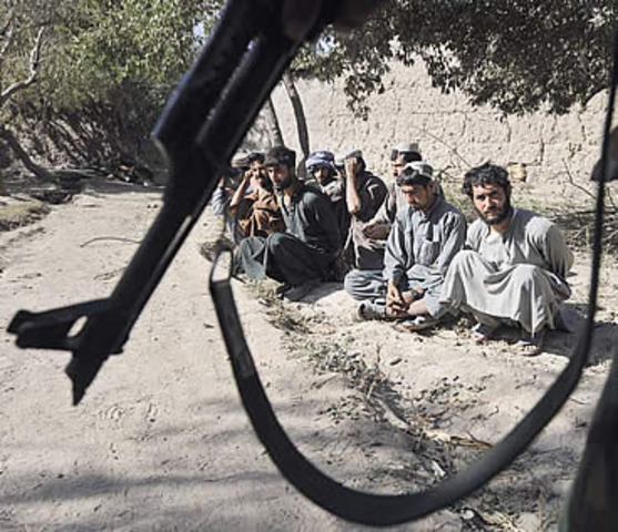 Russische soldaten keren terug naar Sovjet-Unie