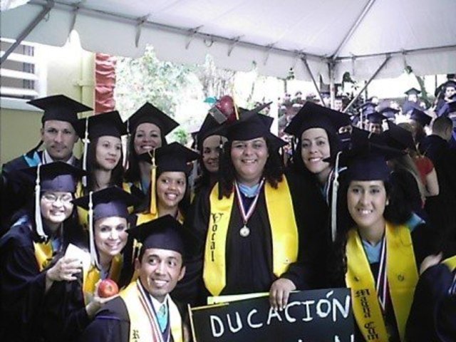 Wujuuu.... Graduation day came