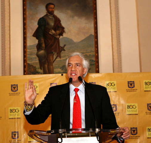 suspendio samuel moreno