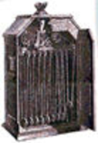 Thomas Edison builds Kinetoscope