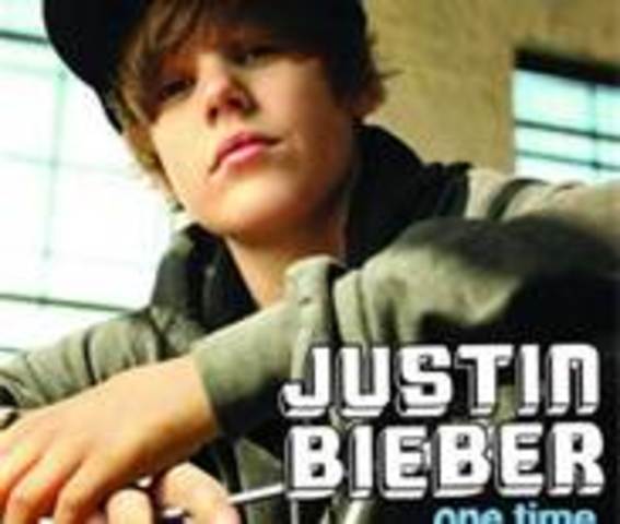 Justin Bieber Debuts His First Single " One Time "