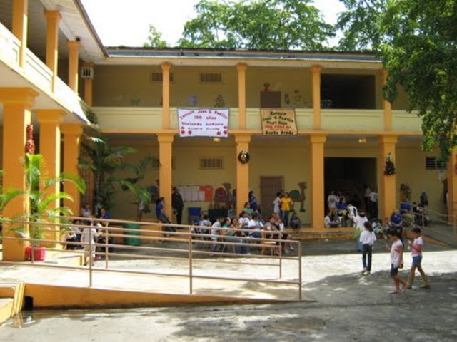Rafael Martínez Nadal Elementary School