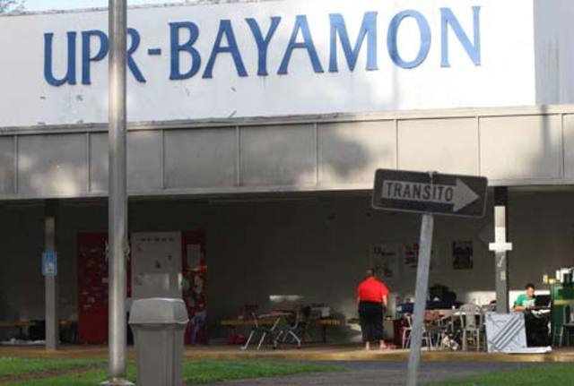 Basic English class in the university of Puerto Rico