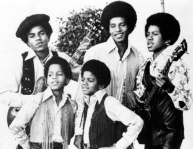 The Jackson brothers win their first City-Wide Talent show.