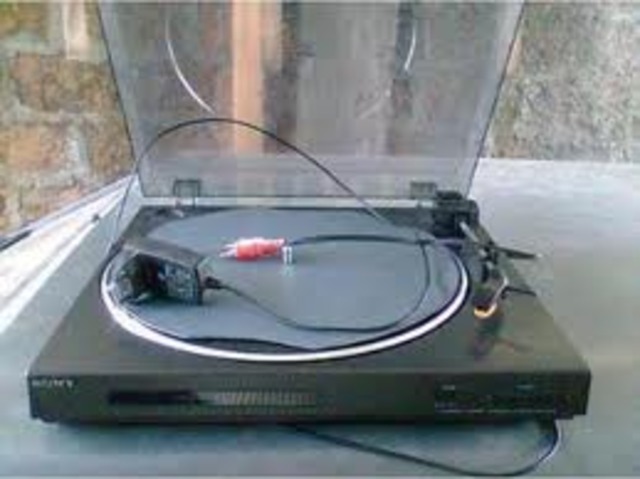 SE LANZA EL PRIMER CD