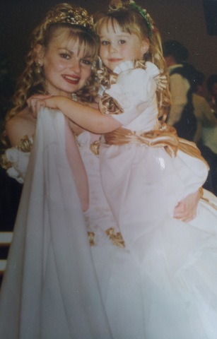 A Pretty Little Flowergirl.