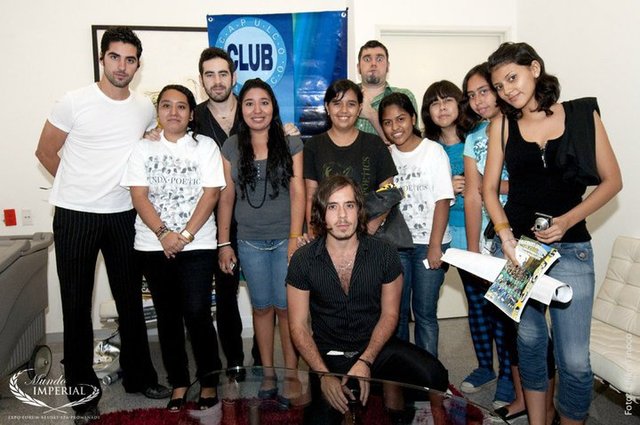 Conocer a mi Banda Favorita