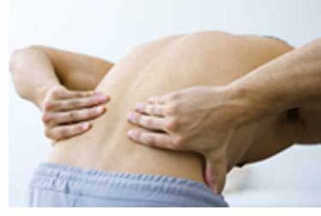 Zinos bekommt eine Rückenverletzung