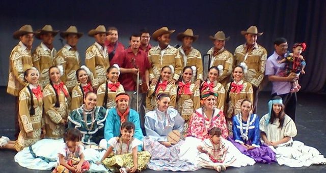 XXXI Aniversario del Ballet Folklórico Tzome