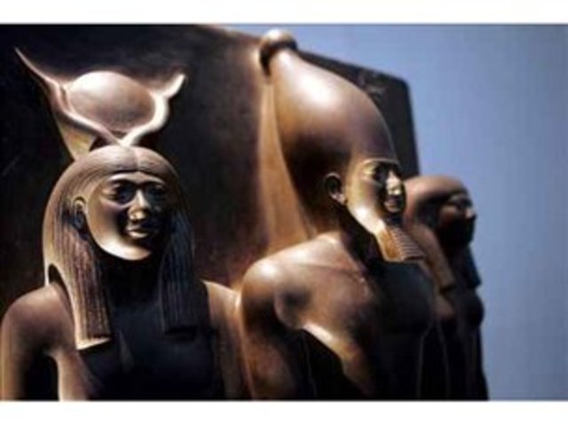 Hijo de de Kefrén, Asciende al poder (a.C)