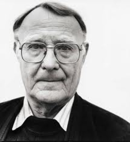 Ingvar Kamprad's career starts