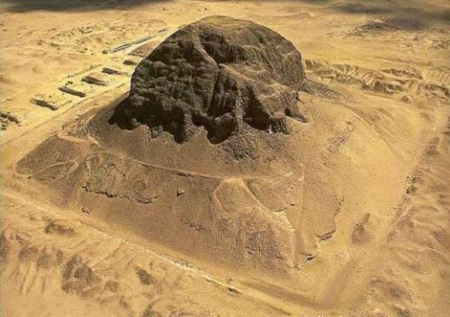 2027-1897 a. C, pirámide faraón Sesostris II