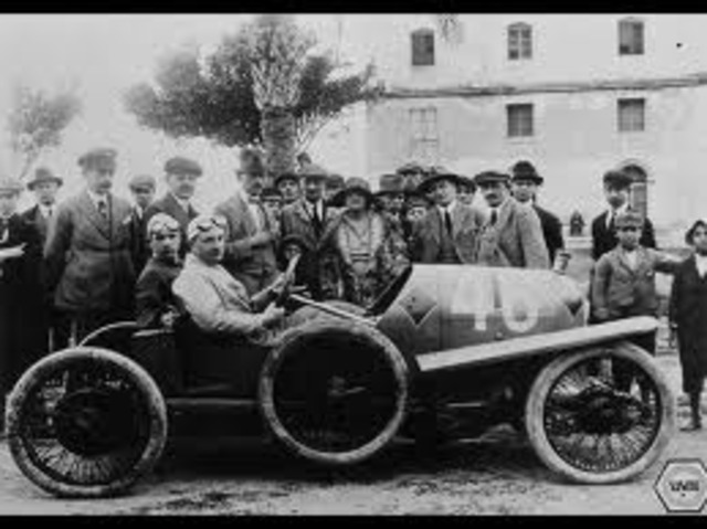 His 1922 design won 43 out of 53 races