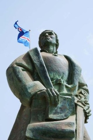 Diogo Gomes e António de Noli descobrem mais algumas ilhas do arquipélago de Cabo Verde