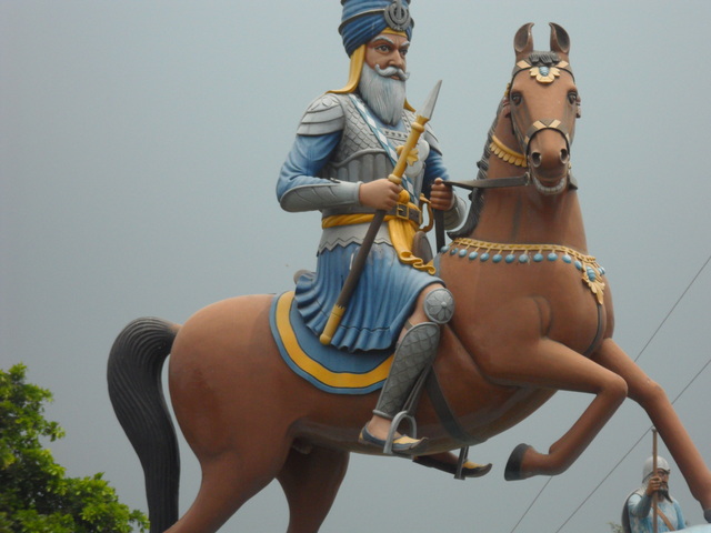 I see statues of Indian warriors