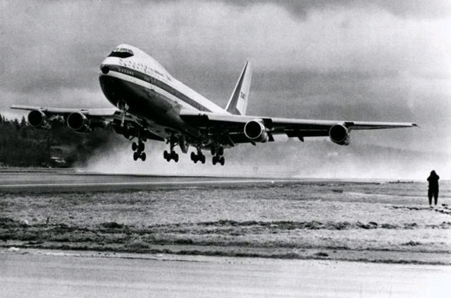 Premier vol d'un 747