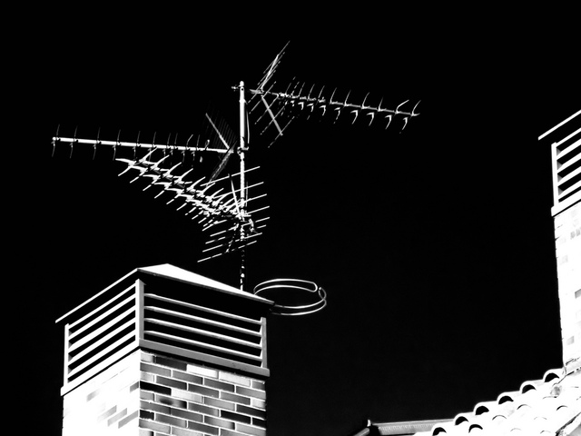 La Comisió Federal de Comunicacions (FCC) crea 242 canals per a ús educatiu