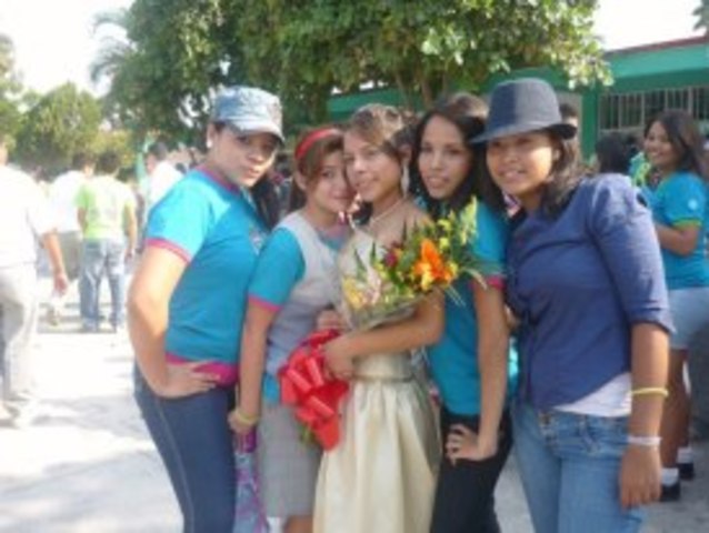 Candidata a Reyna del Estudiante!