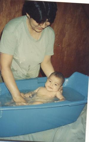 Mama Bañandome