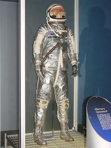 Vestdo Espacial Yuri Gagarin