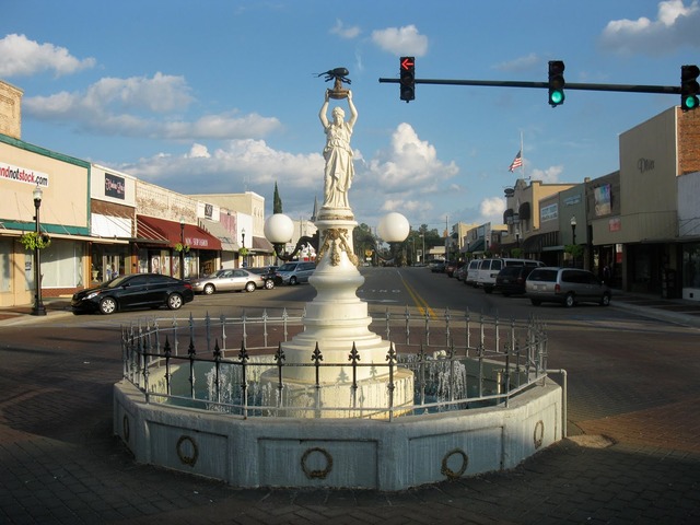 The Boll Weevil Monument
