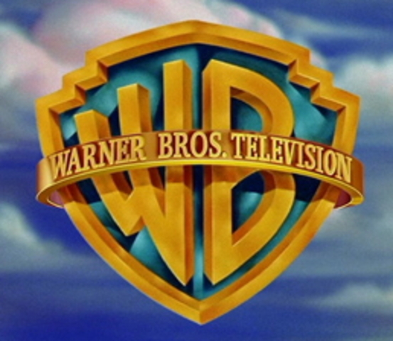 Signes a contract with Warner Bros motion pictures