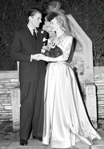 Marries Jane Wyman