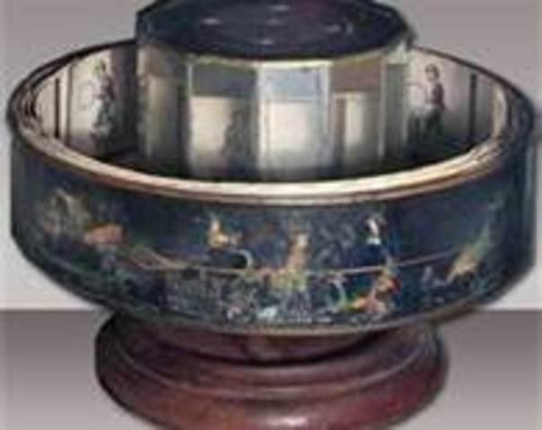 Reyhand exhibts a much larger version of a prazinoscope