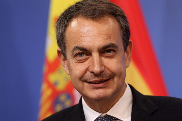 Zapatero juró como primer ministro