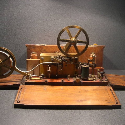 Timeline: evolution des telecomunications 4*2