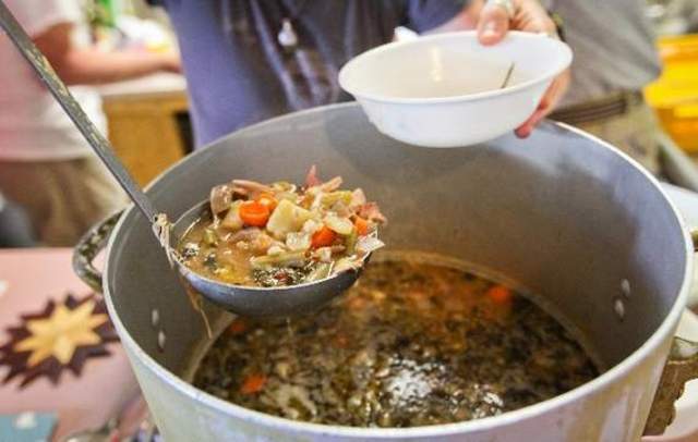 Uncle Foods Diner, Move to Amend and more