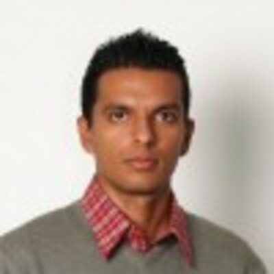 Timeline: Dandome a conocer: Hernán Linares