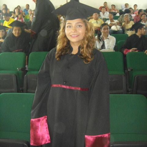 Vine sola a este mundo, porque gemelas no tengo.