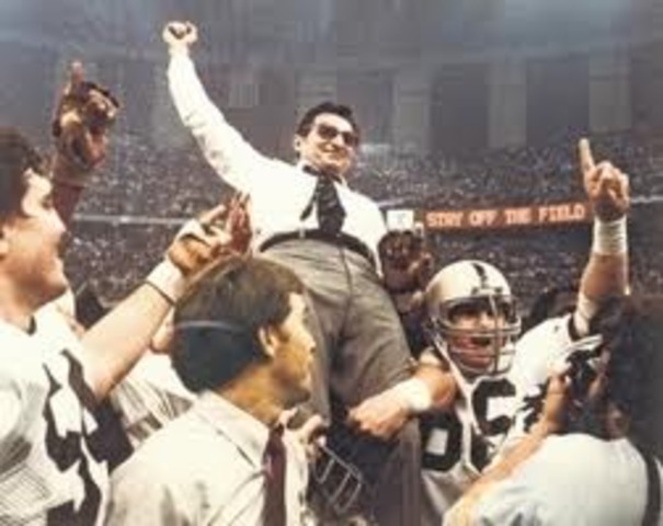 Joe Paterno wins National Championship with Penn State
