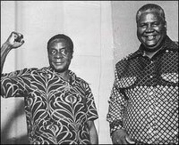 Mugabe sacks Nkomo