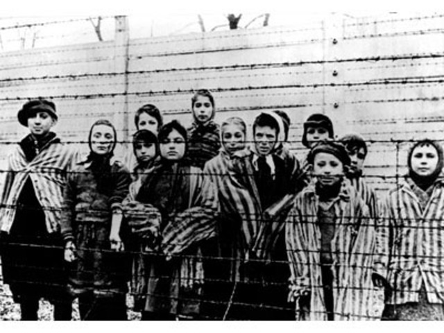 Edith dies in Auschwitz-Birkenau